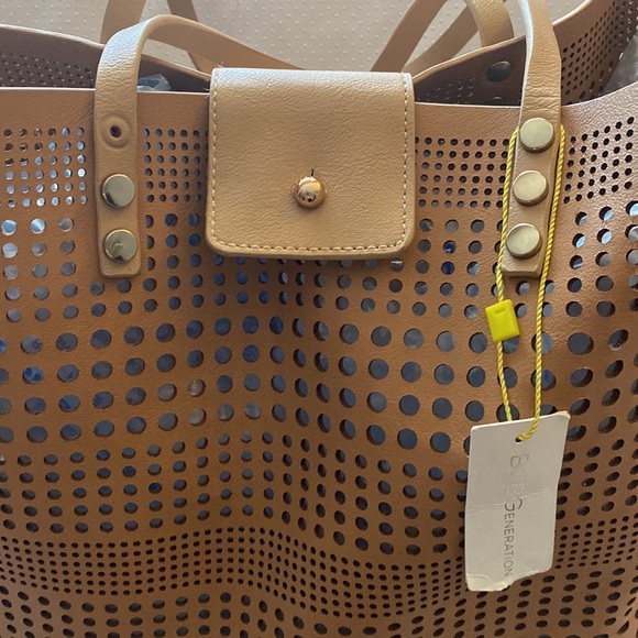 BCBGGeneration Tote Bag NWT - Picture 7 of 12
